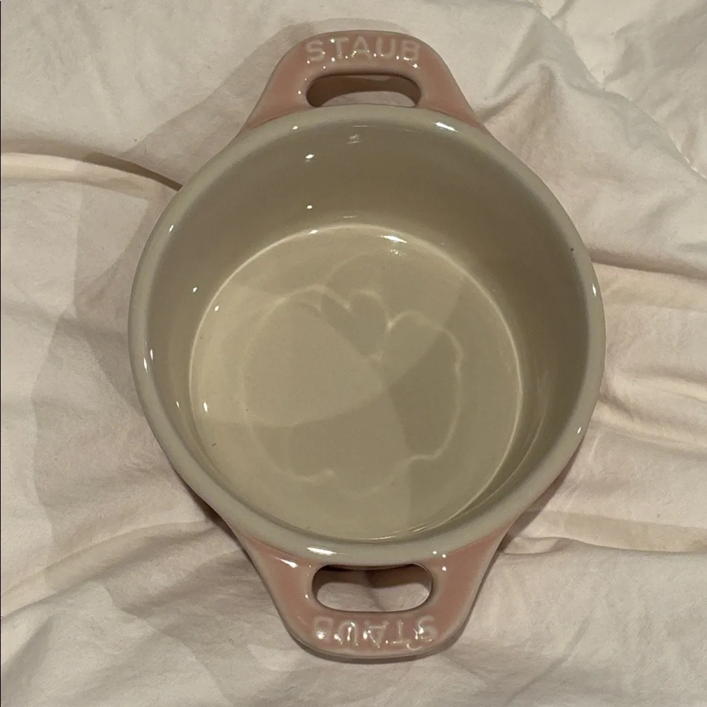 NWT Staub ceramic round mini cocotte- light pink